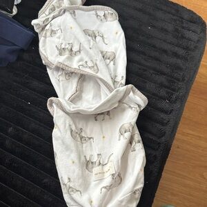 Velcro swaddle with Elephant Print - Light Gray